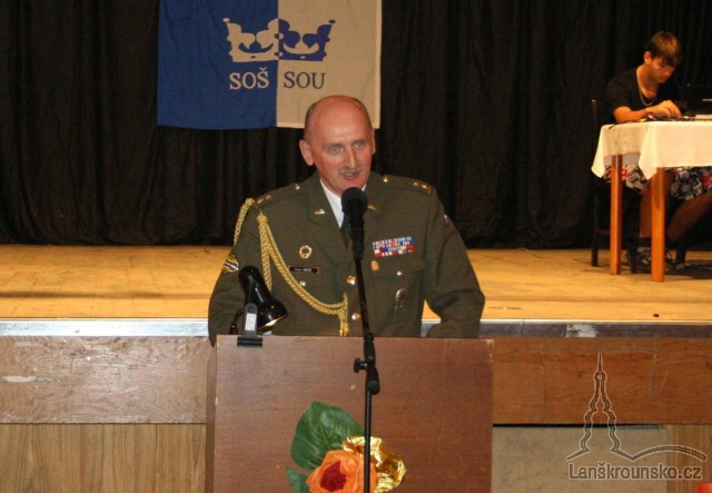 08_Hovori pplk Beke z vedeni Vojenske skoly Moravska Trebova.jpg